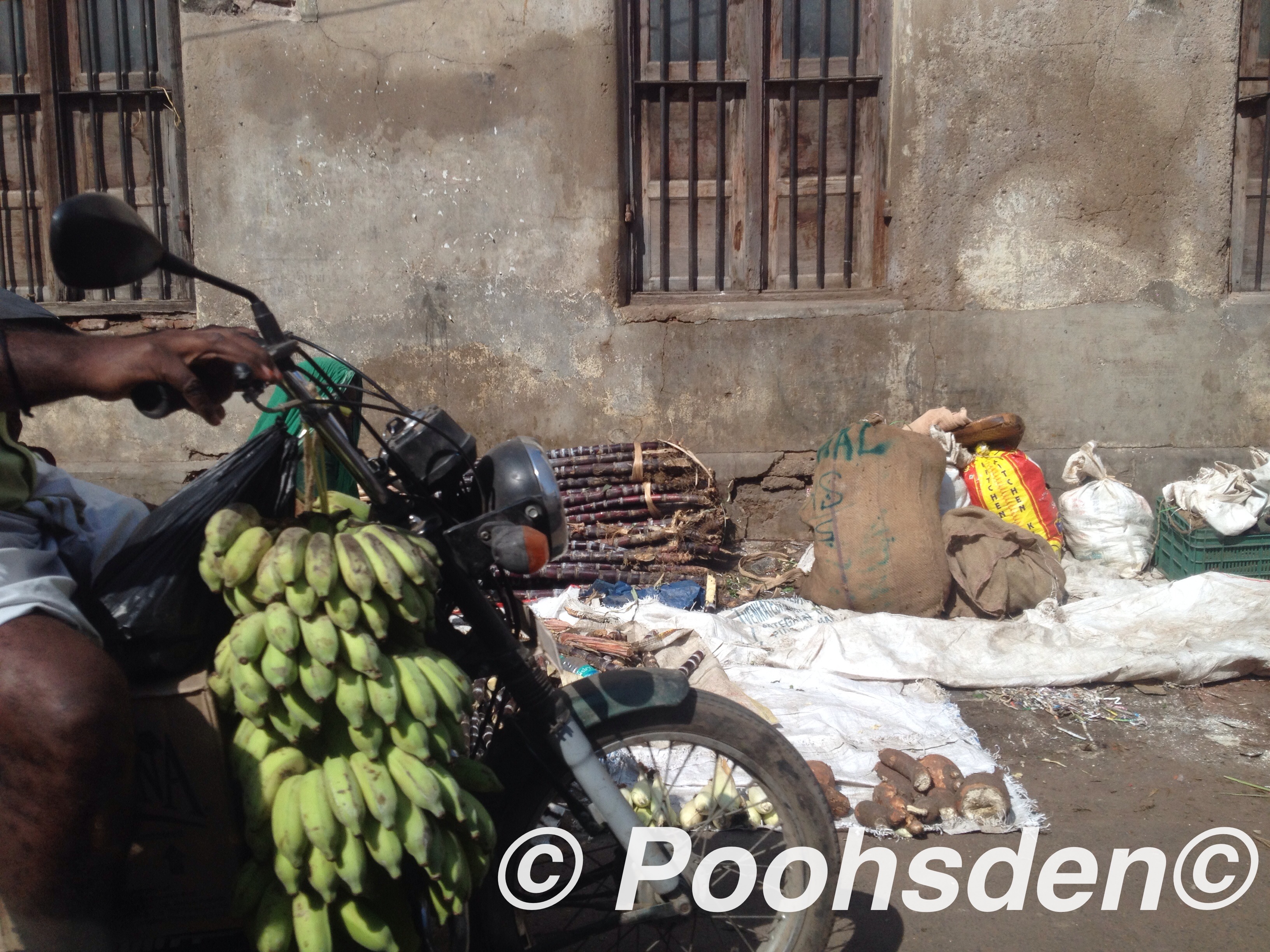 Raw bananas being transported, Madurai